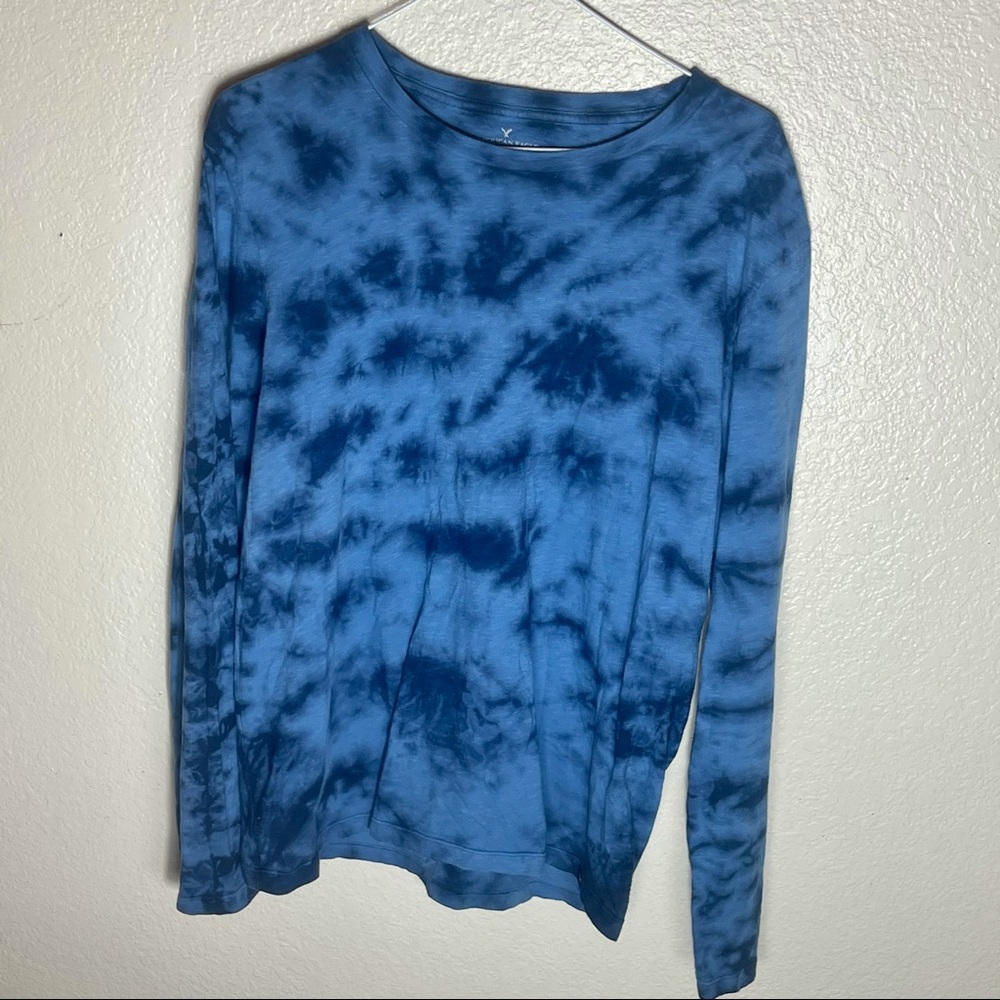 AMERICAN EAGLE blue tie dye long sleeve tee shirt